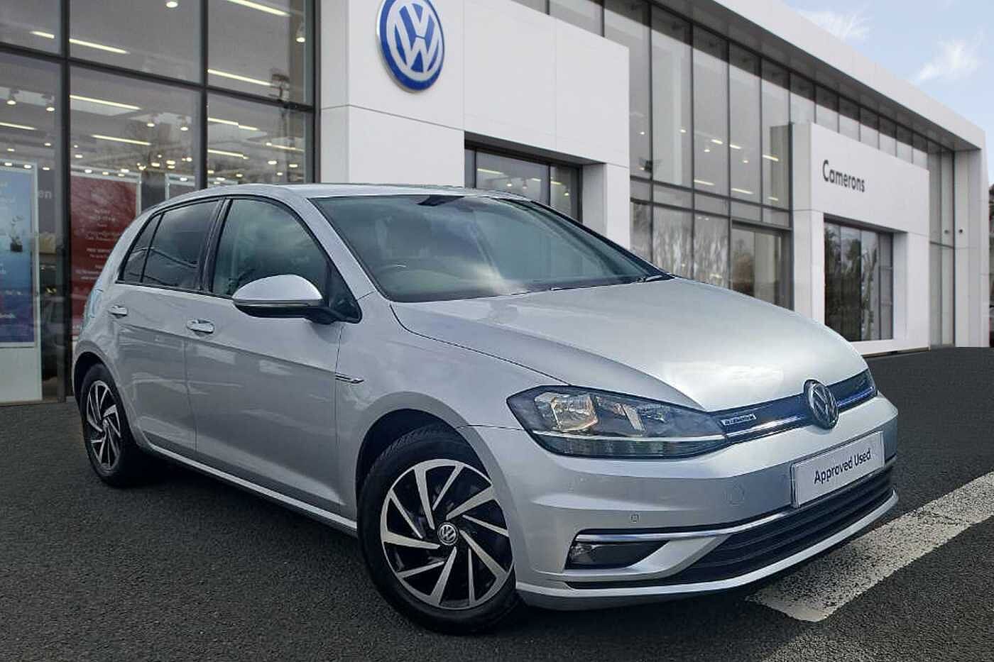 Main listing image - Volkswagen Golf