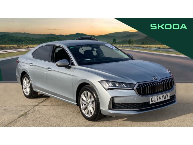 Main listing image - Skoda Superb