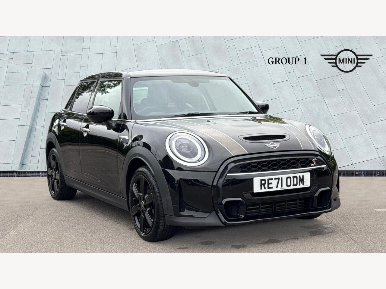 Main listing image - MINI Hatchback 5dr