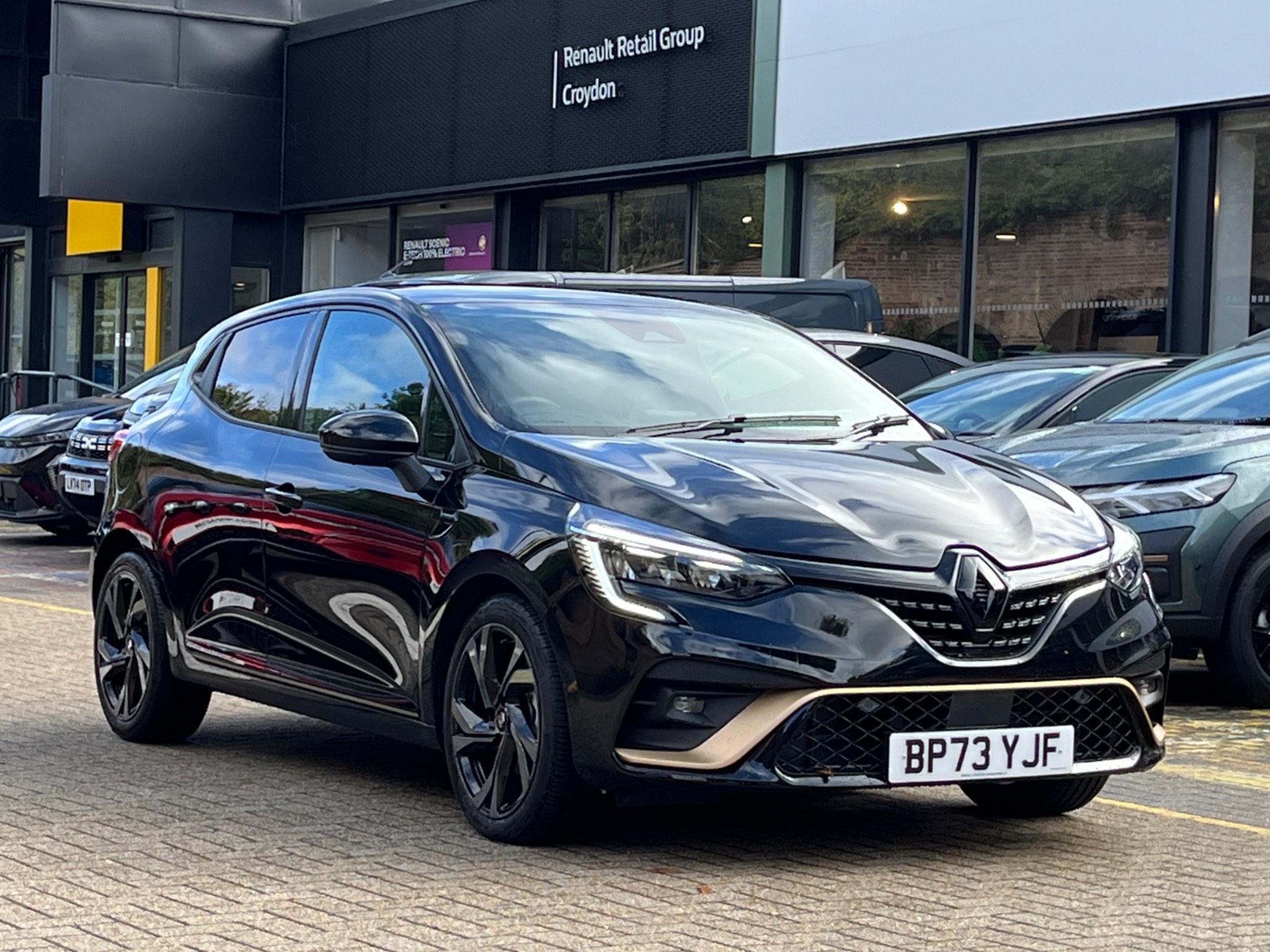 Main listing image - Renault Clio