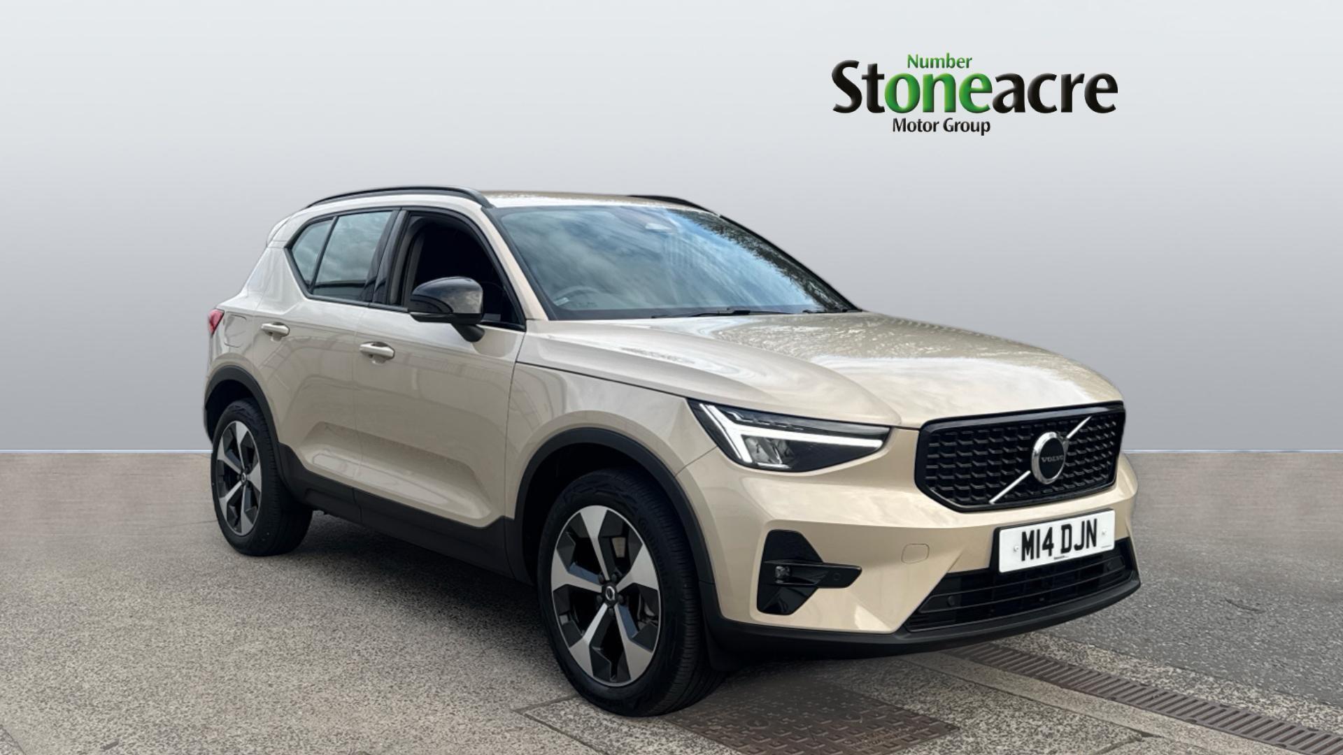 Main listing image - Volvo XC40