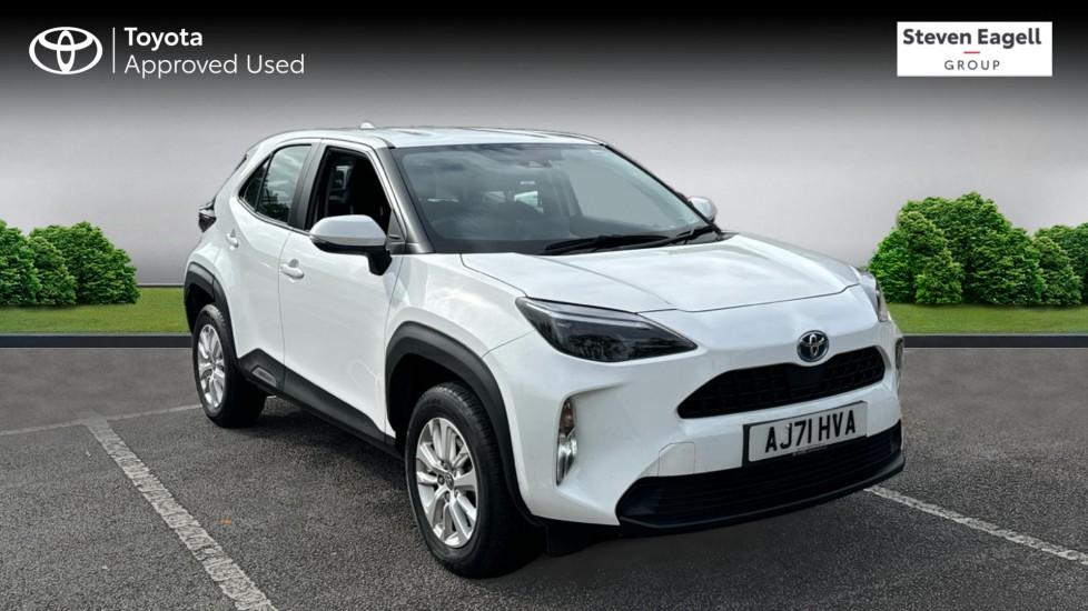 Main listing image - Toyota Yaris Cross