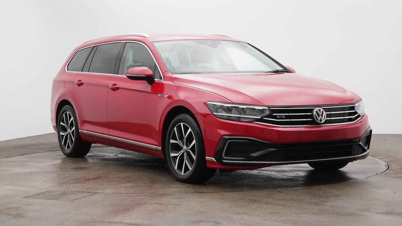 Main listing image - Volkswagen Passat GTE