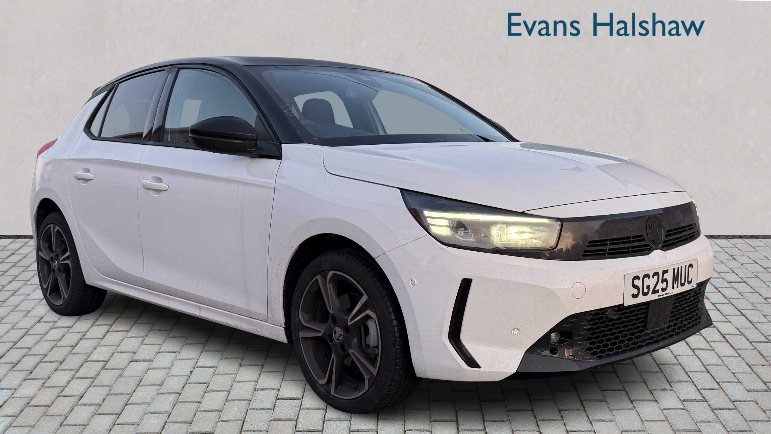 Main listing image - Vauxhall Corsa