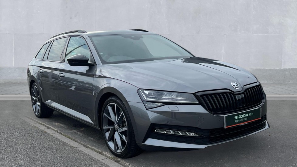 Main listing image - Skoda Superb Estate