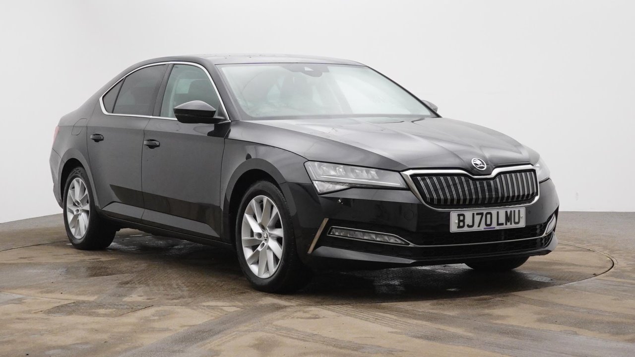 Main listing image - Skoda Superb