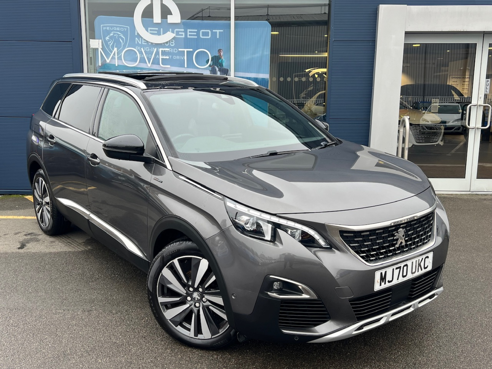 Main listing image - Peugeot 5008