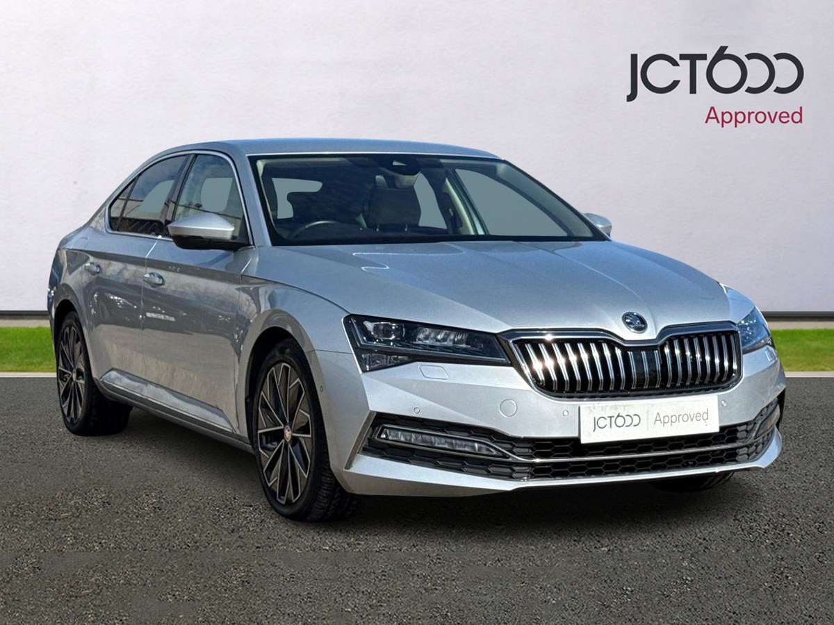 Main listing image - Skoda Superb