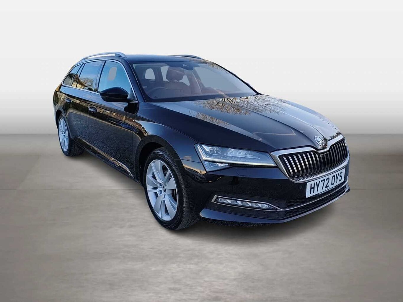 Main listing image - Skoda Superb Estate