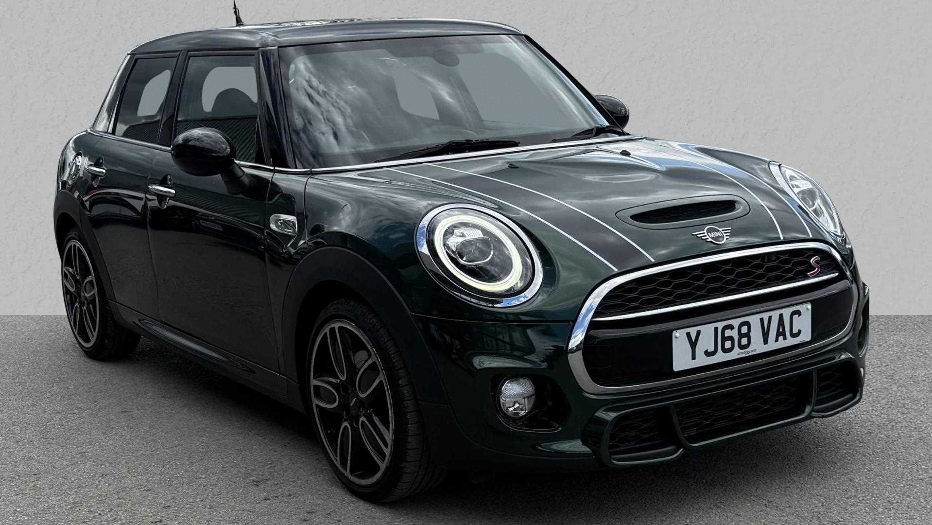 Main listing image - MINI Hatchback 5dr