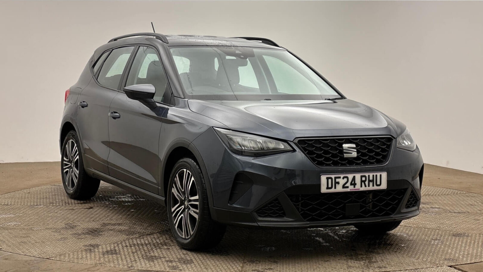 Main listing image - SEAT Arona