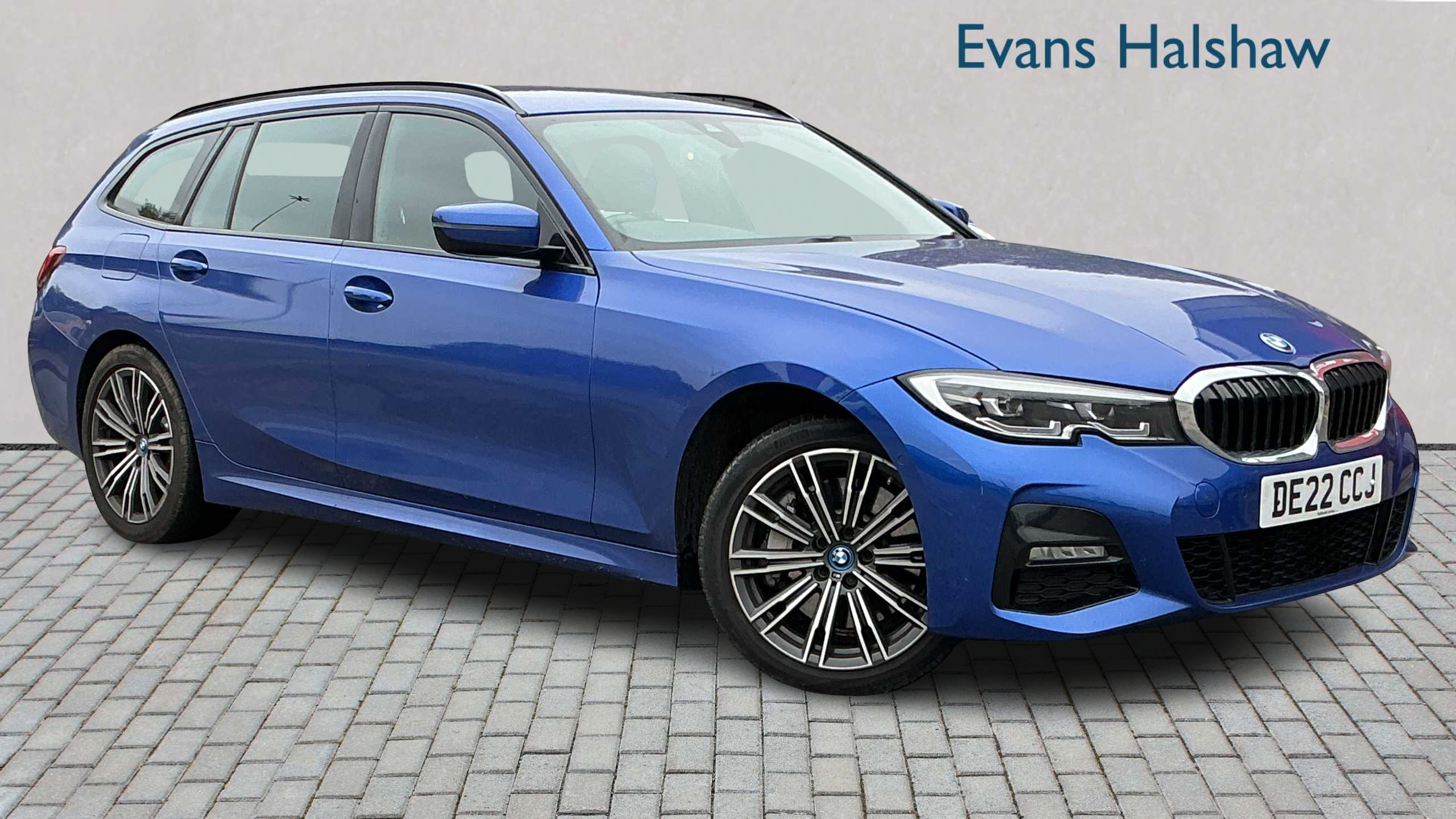 Main listing image - BMW 3 Series Touring