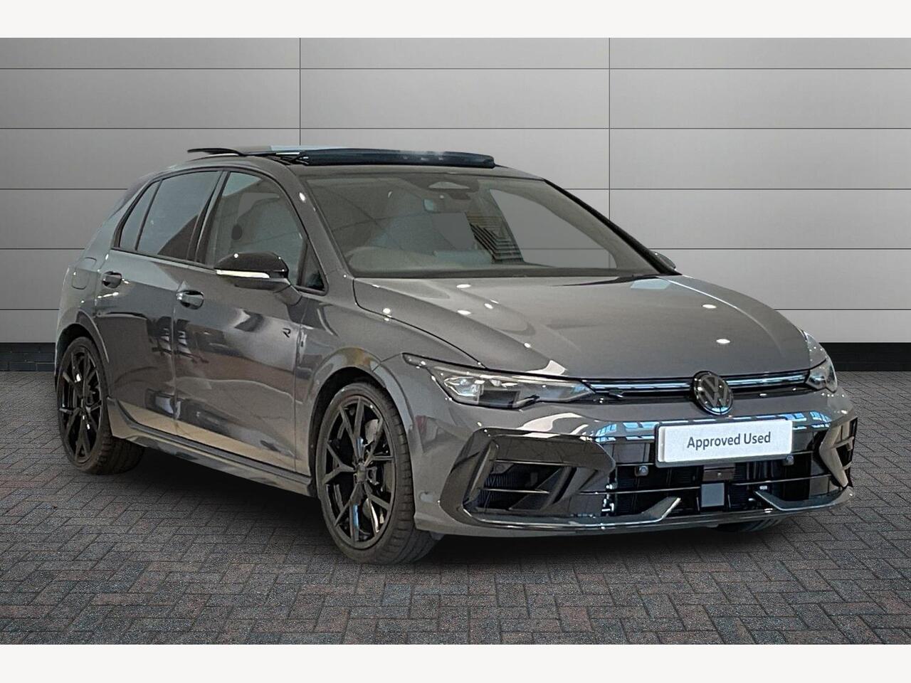 Main listing image - Volkswagen Golf