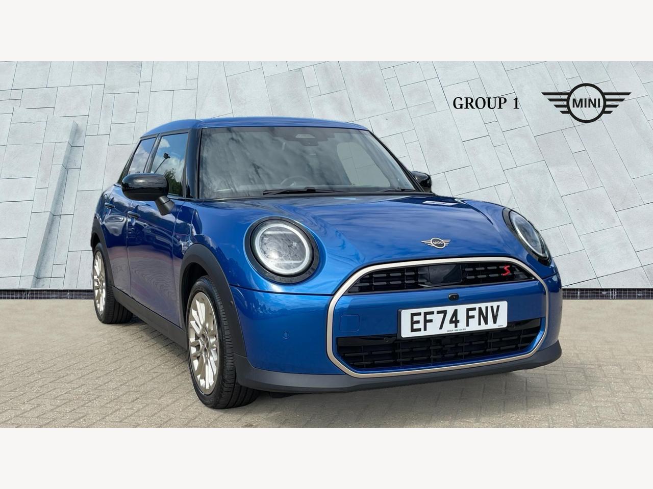 Main listing image - MINI Hatchback 5dr