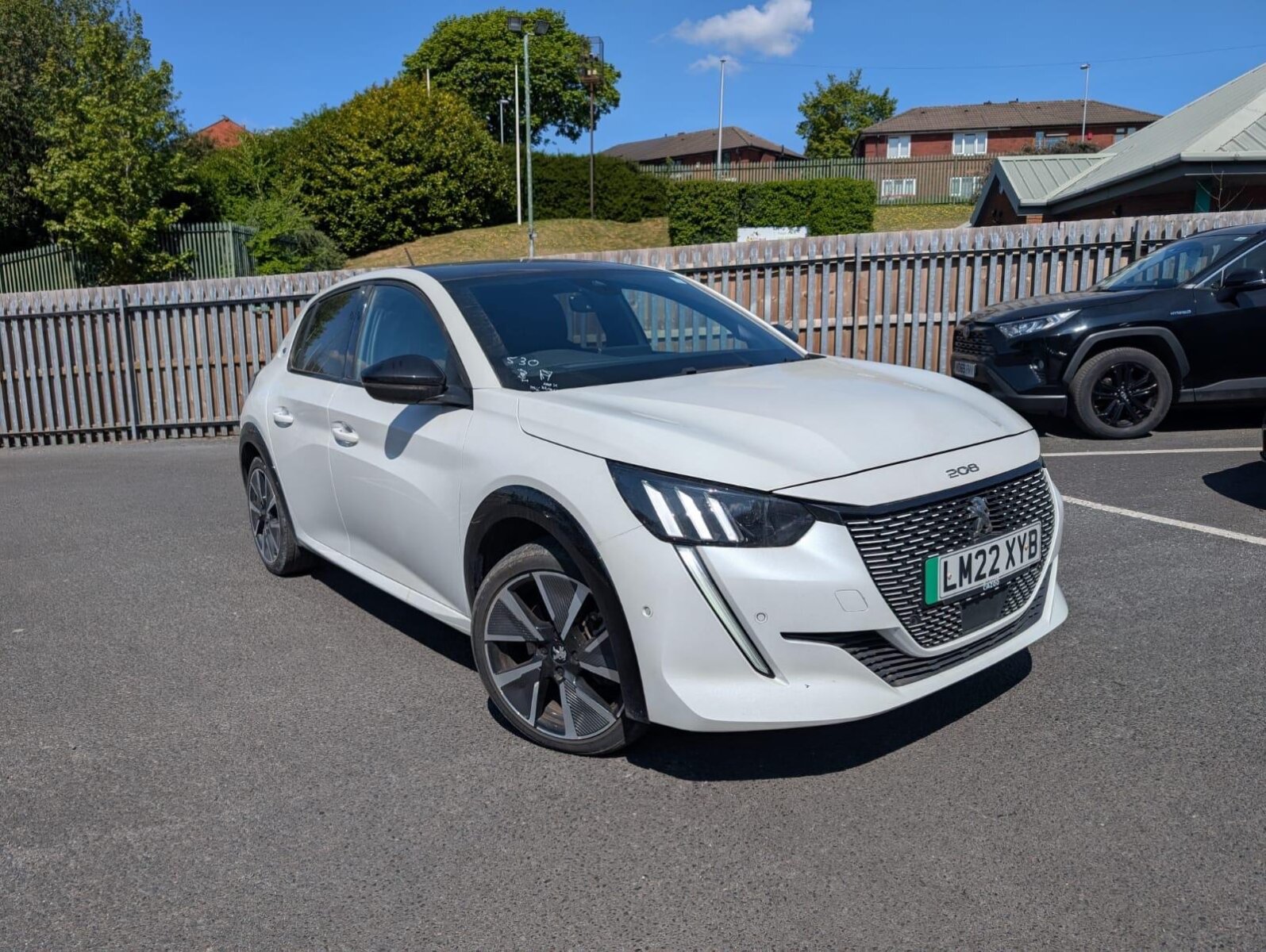Main listing image - Peugeot e-208