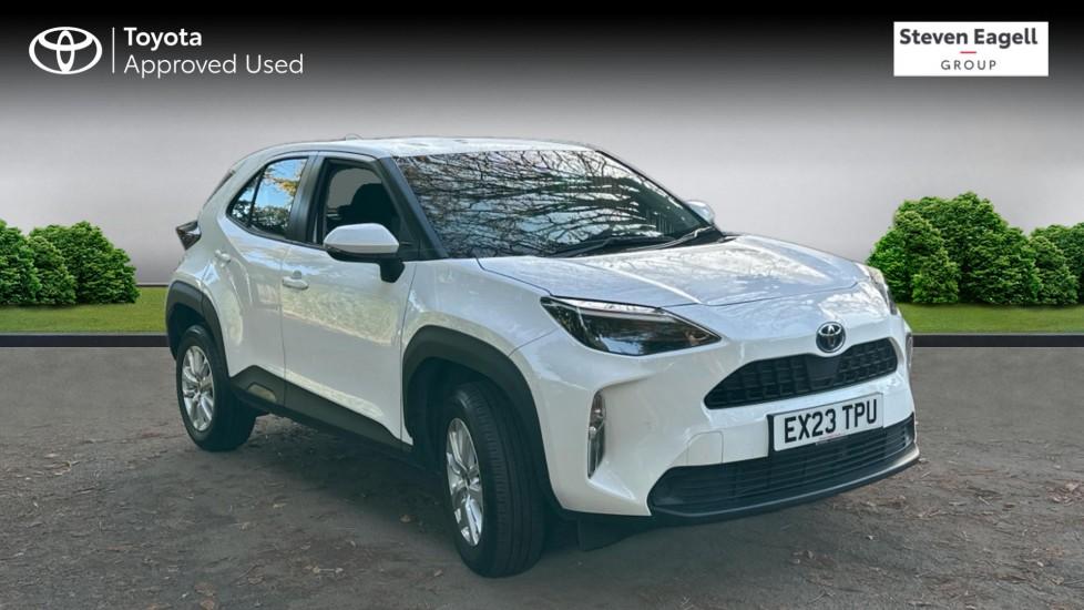 Main listing image - Toyota Yaris Cross