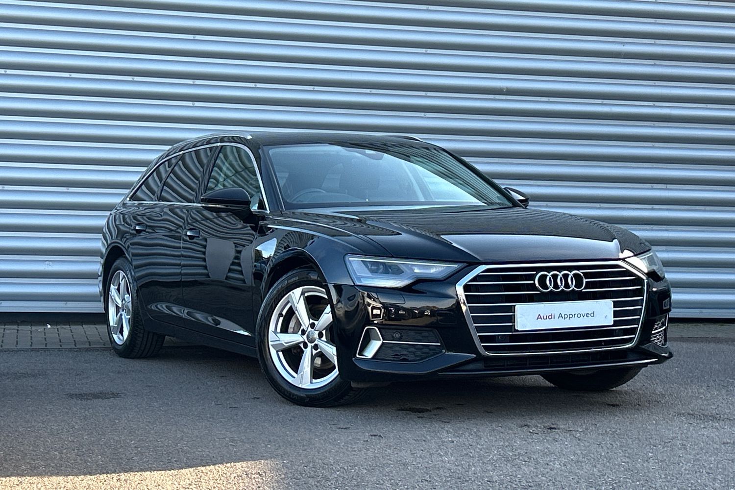 Main listing image - Audi A6