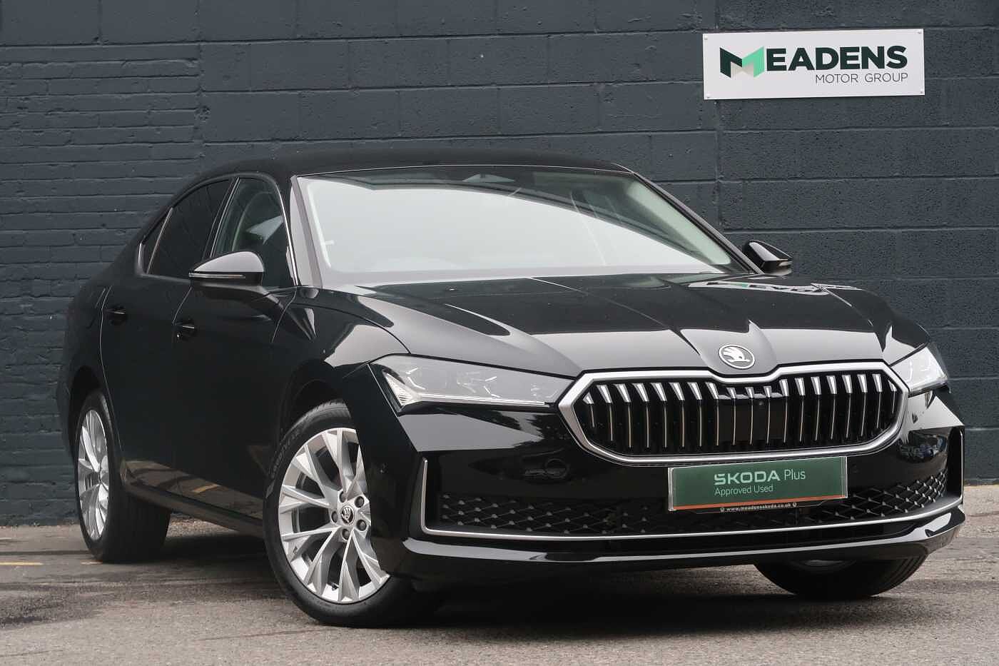 Main listing image - Skoda Superb