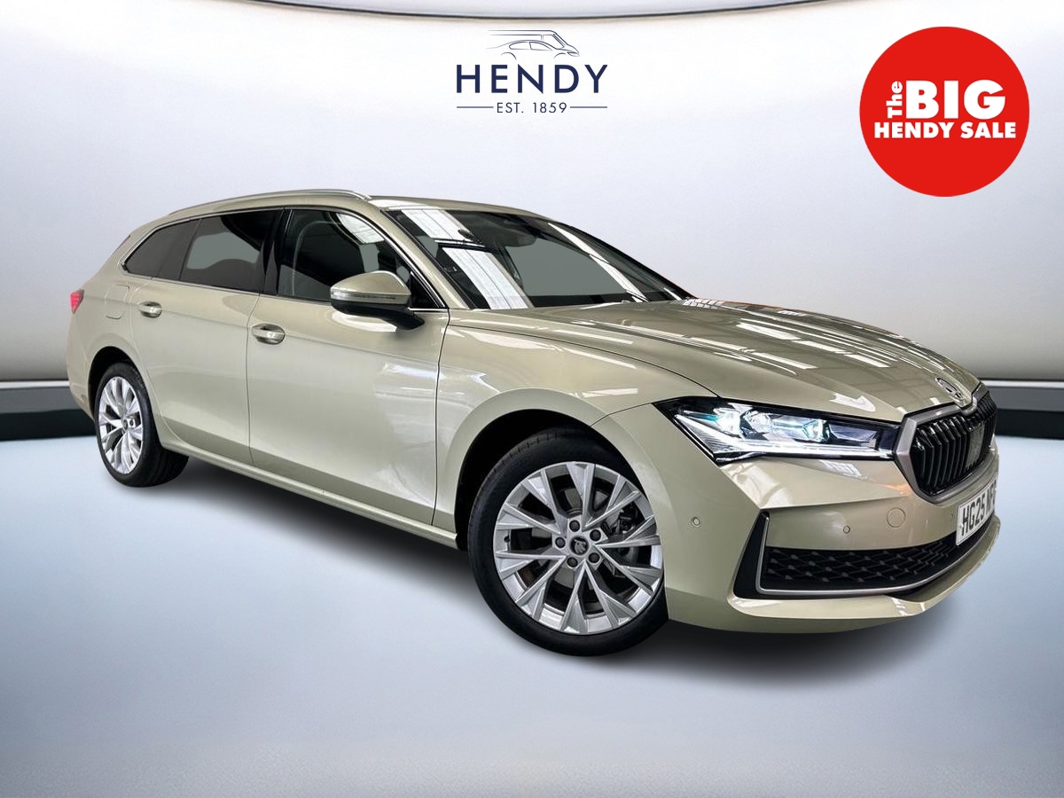 Main listing image - Skoda Superb Estate