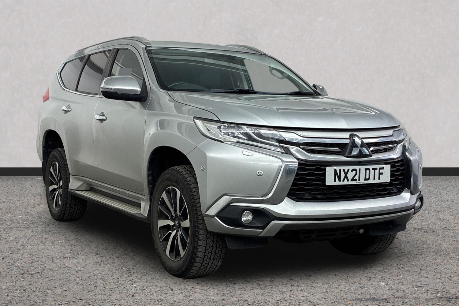 Main listing image - Mitsubishi Shogun Sport