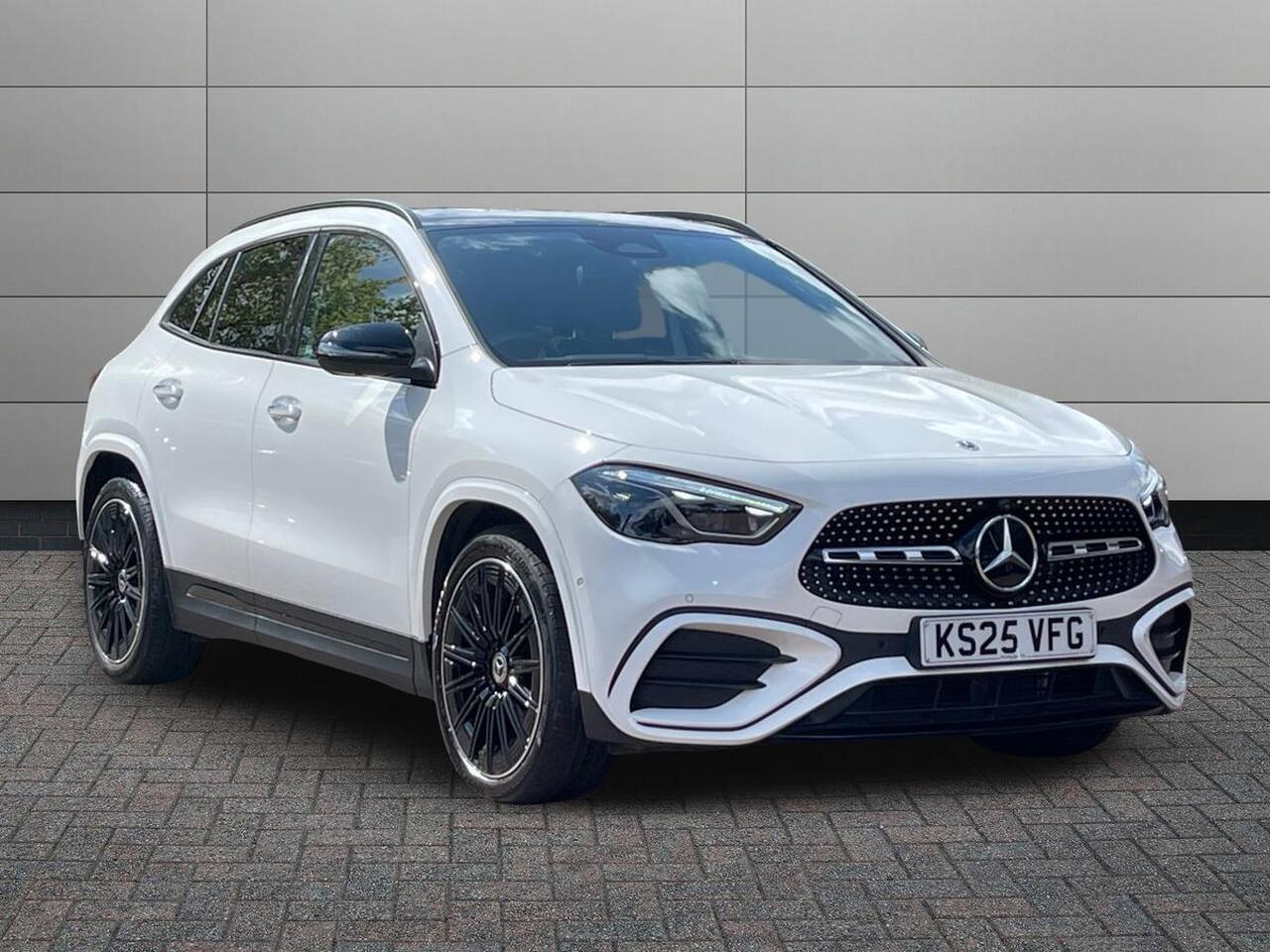 Main listing image - Mercedes-Benz GLA