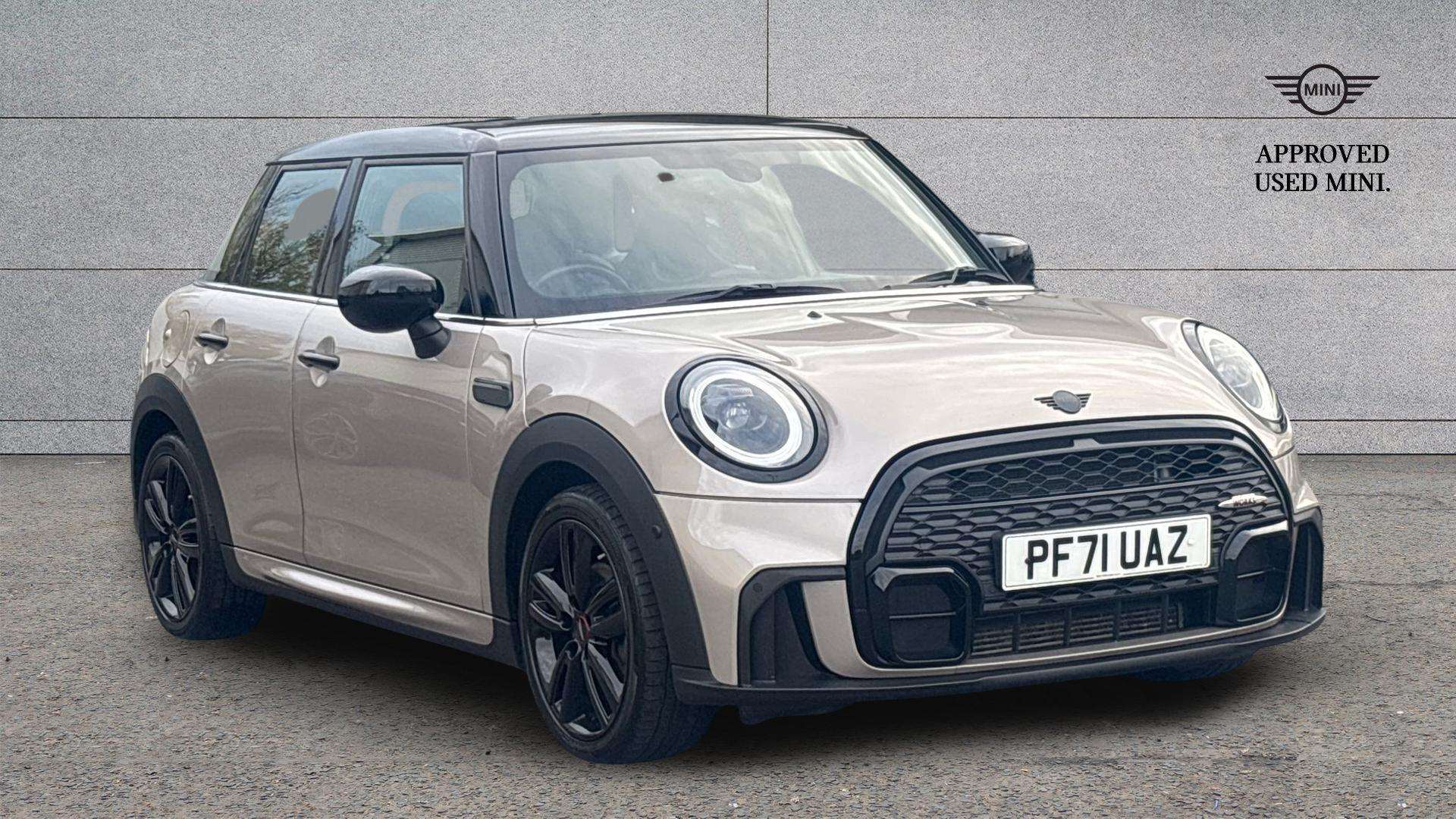 Main listing image - MINI Hatchback 5dr