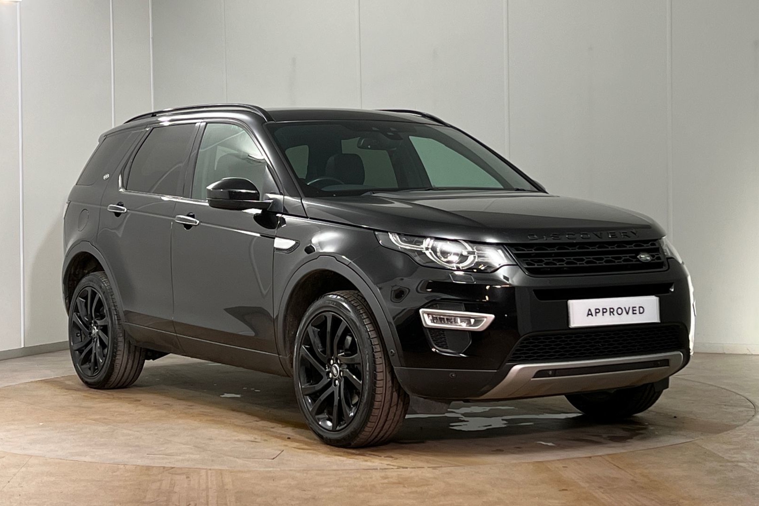 Main listing image - Land Rover Discovery Sport