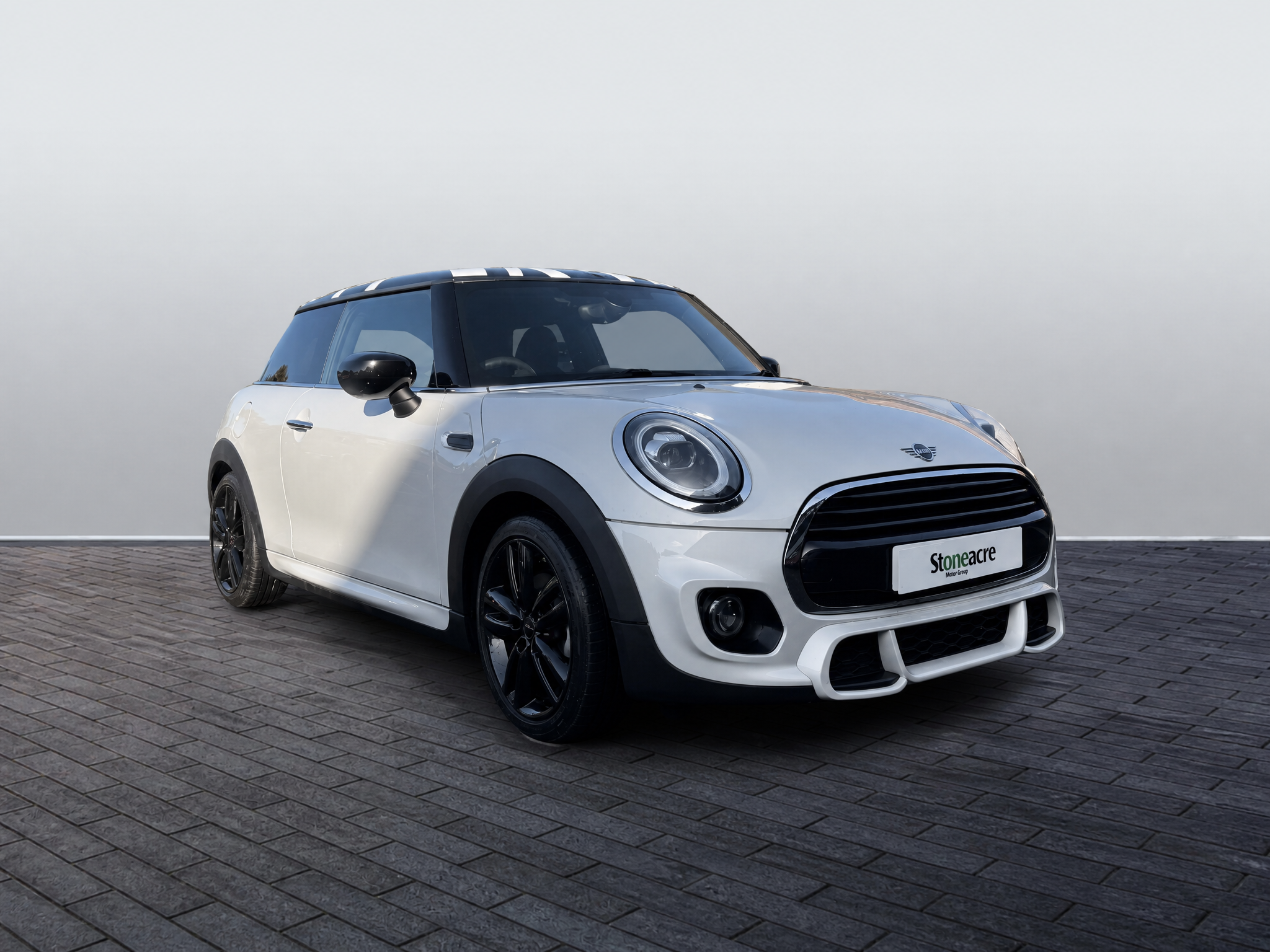 Main listing image - MINI Hatchback