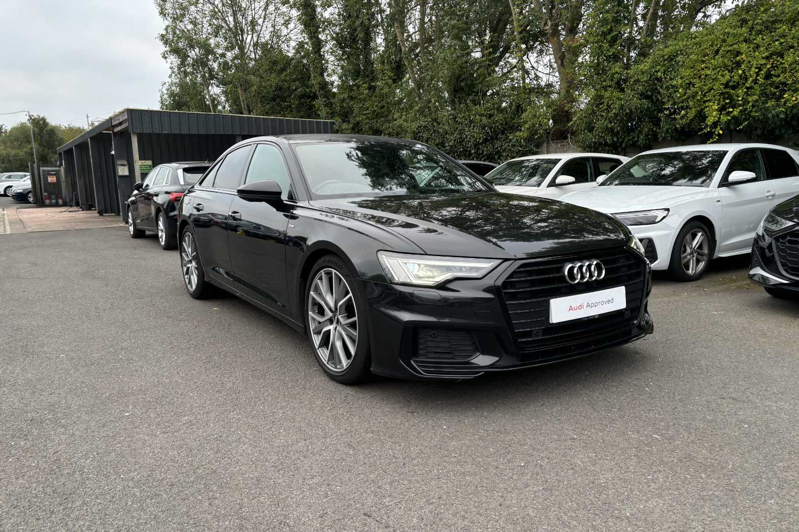 Main listing image - Audi A6