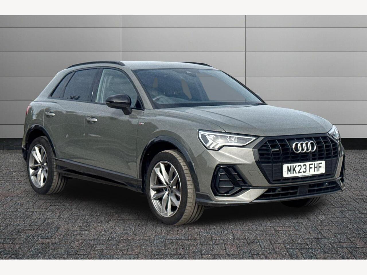 Main listing image - Audi Q3