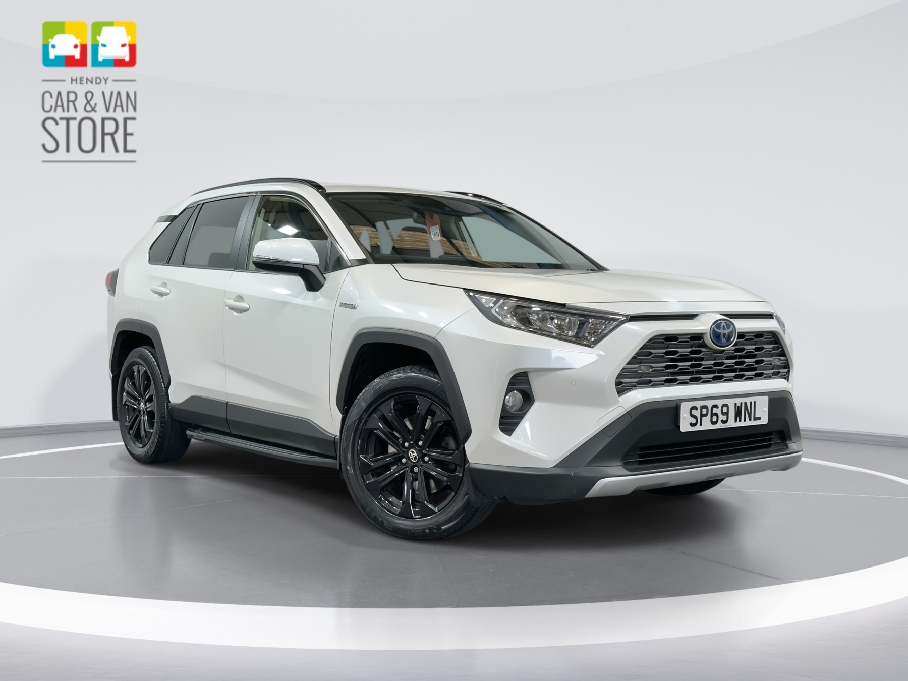 Main listing image - Toyota RAV4