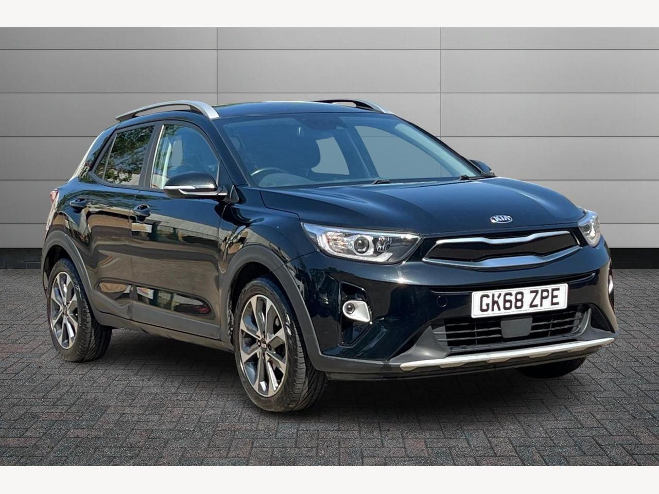 Main listing image - Kia Stonic