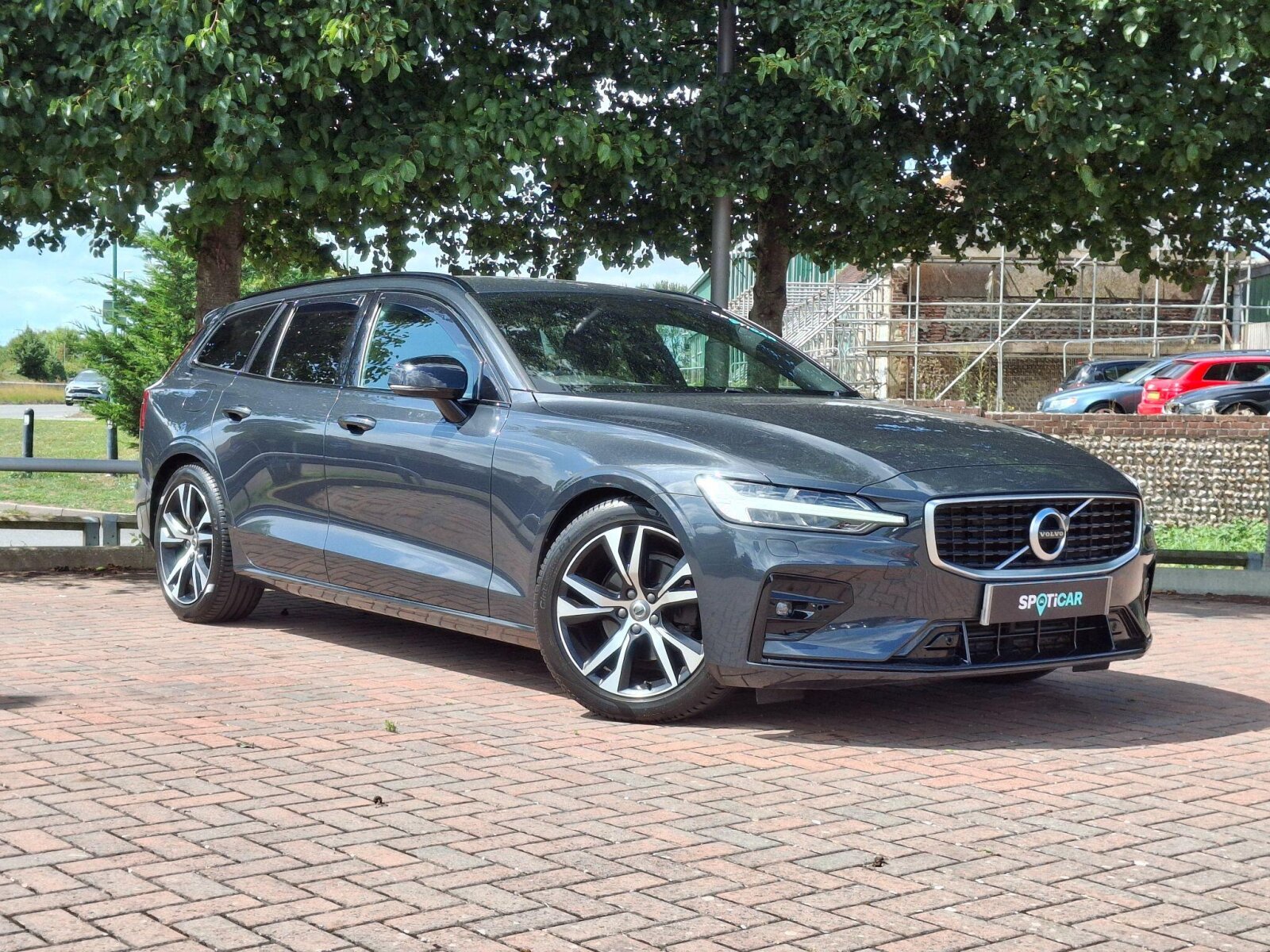 Main listing image - Volvo V60