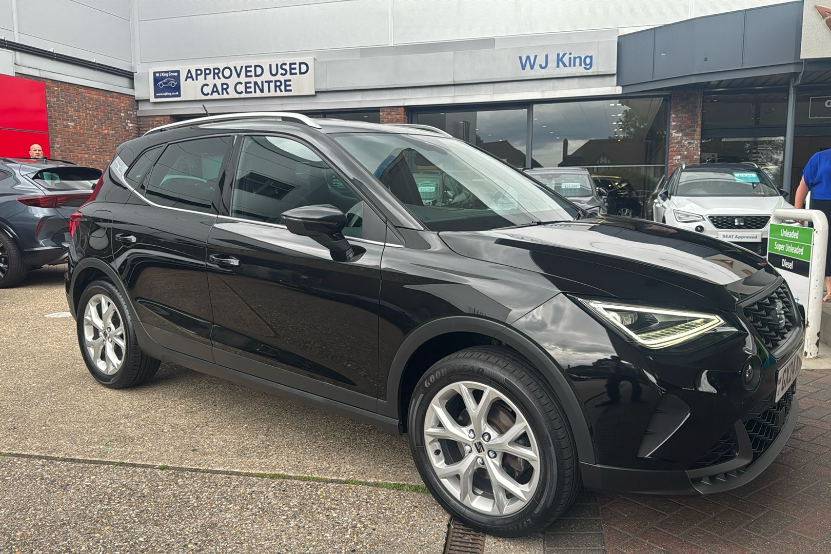 Main listing image - SEAT Arona
