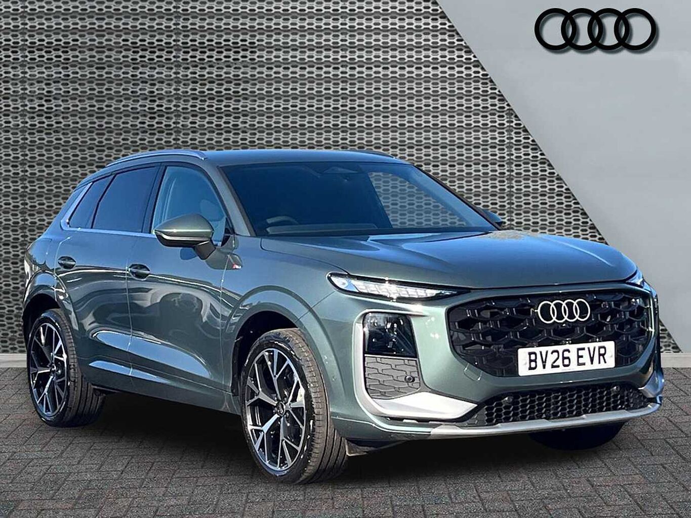 Main listing image - Audi Q3