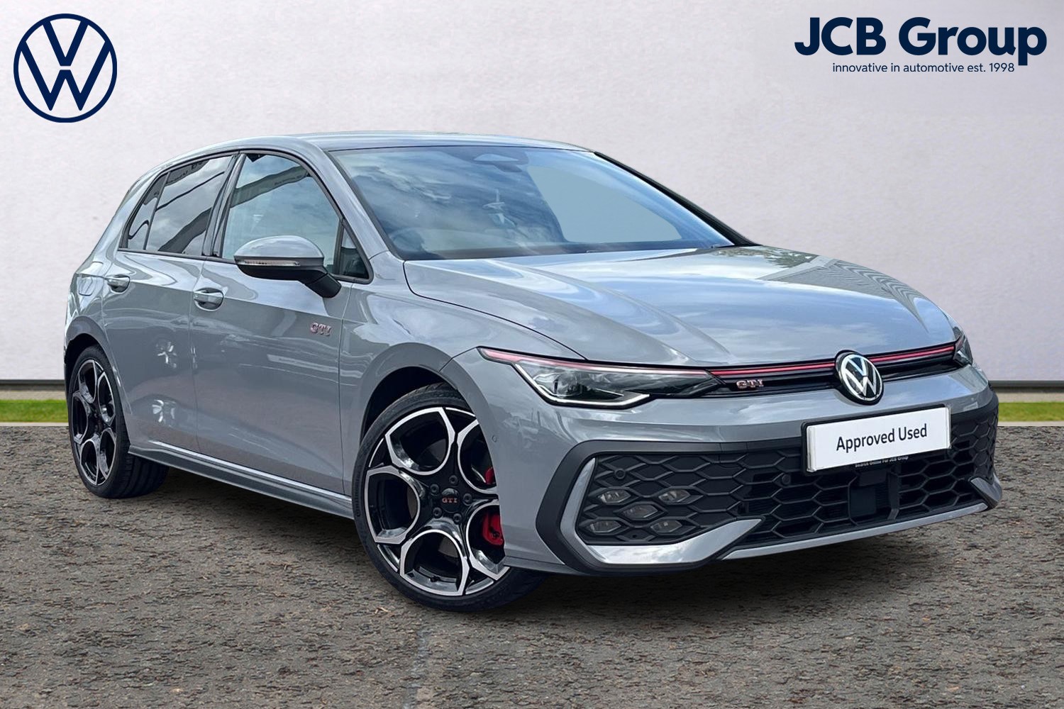 Main listing image - Volkswagen Golf