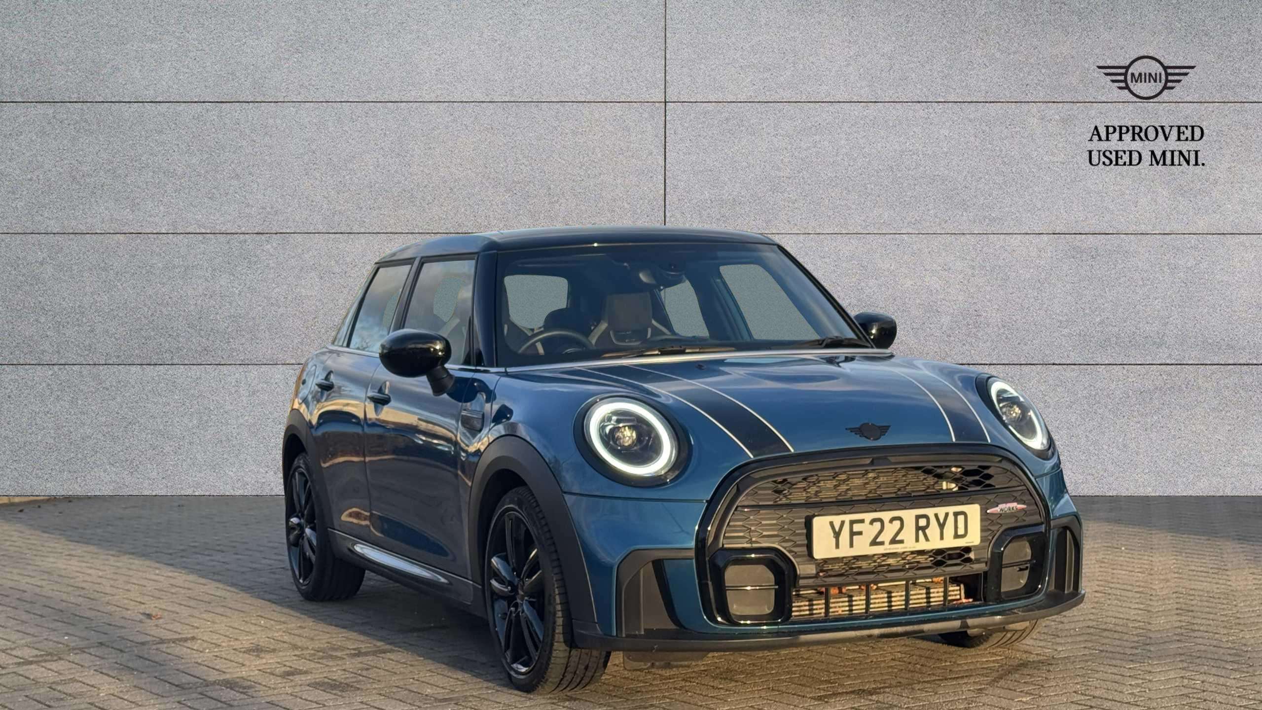 Main listing image - MINI Hatchback 5dr