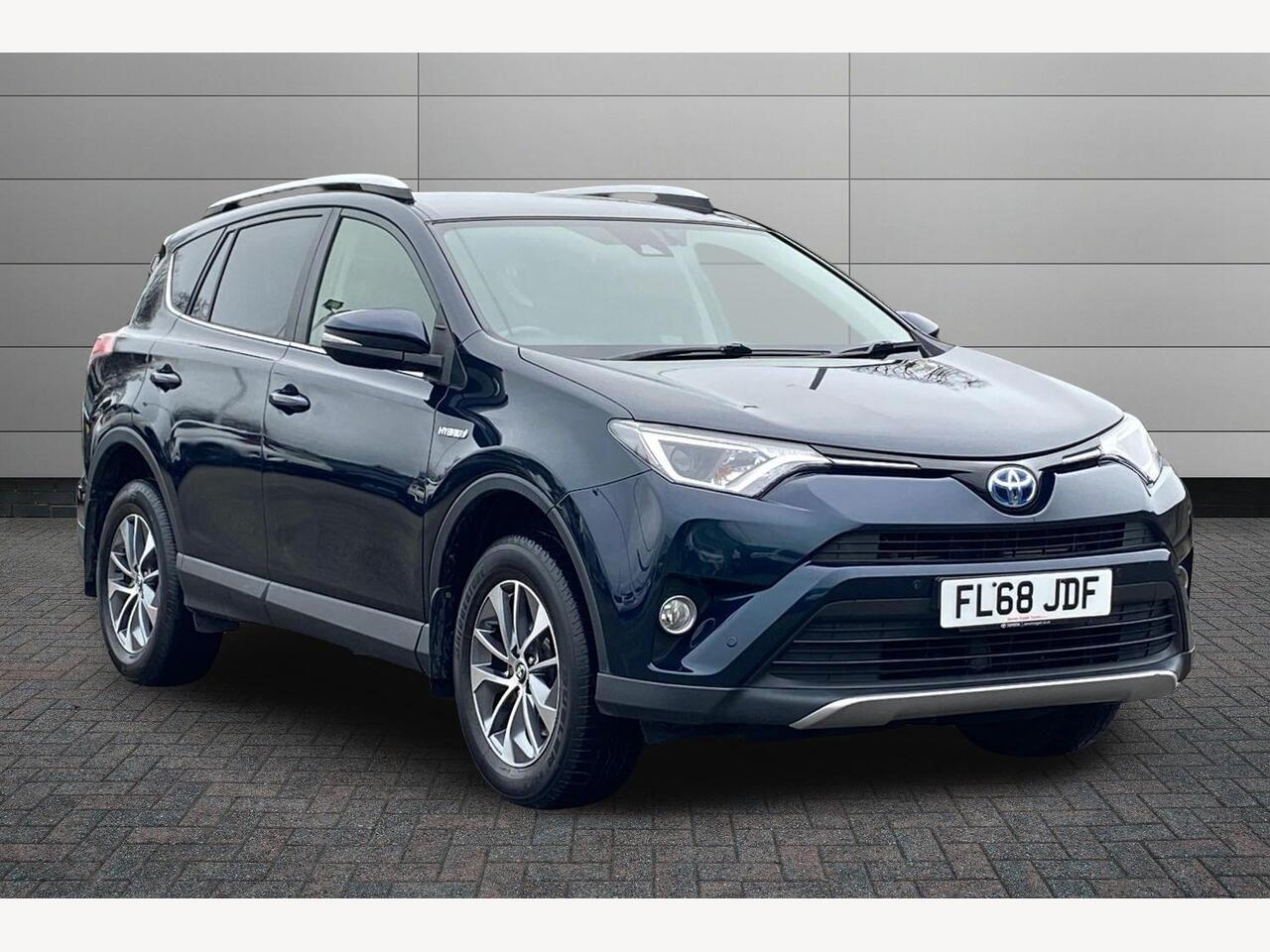 Main listing image - Toyota RAV4