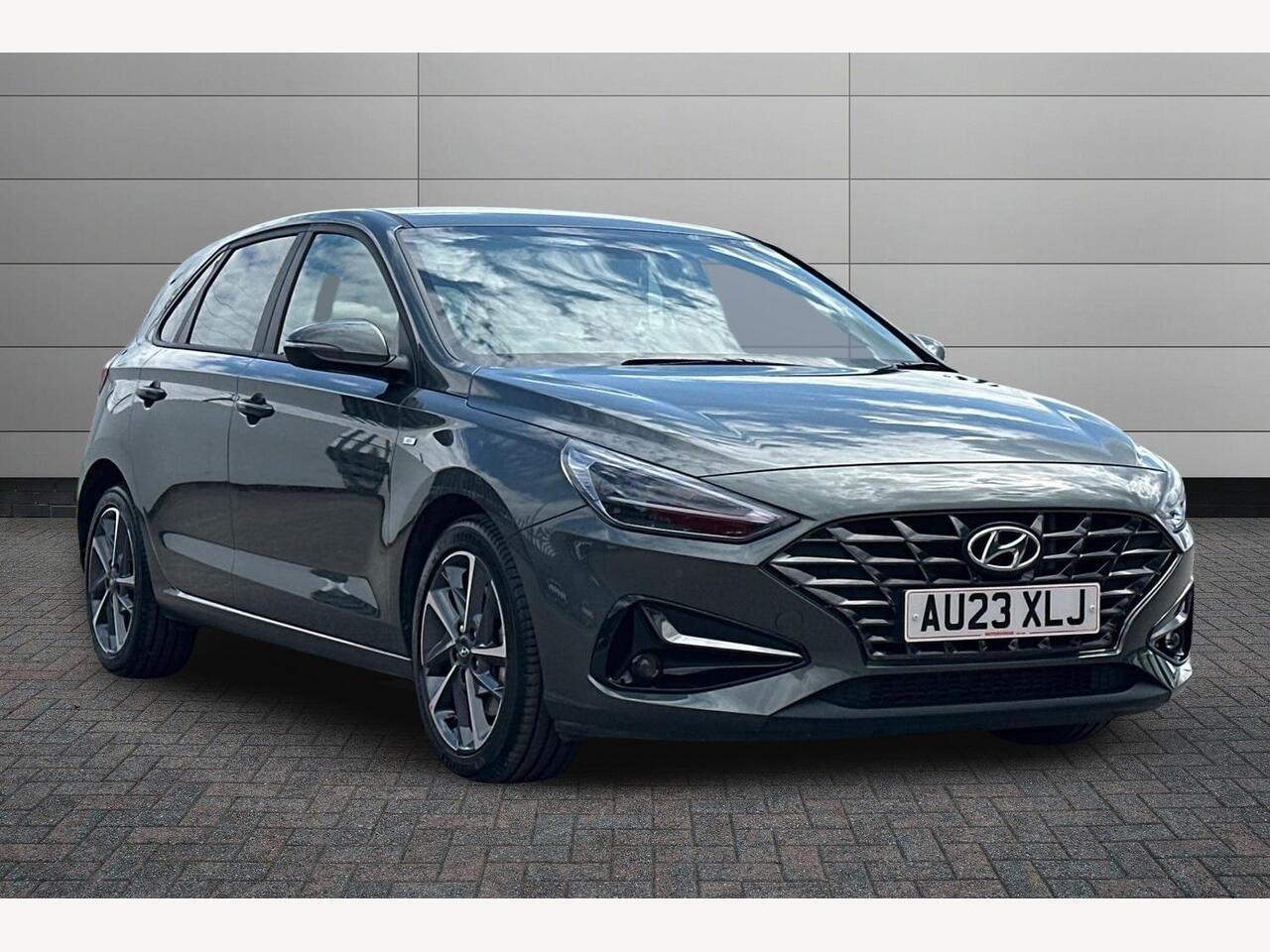 Main listing image - Hyundai i30