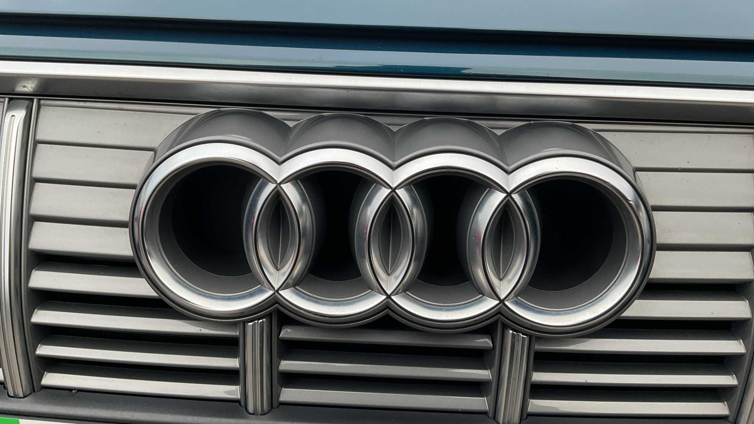 Main listing image - Audi e-tron