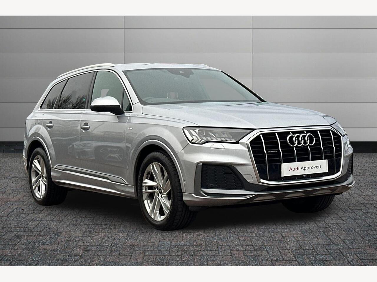 Main listing image - Audi Q7