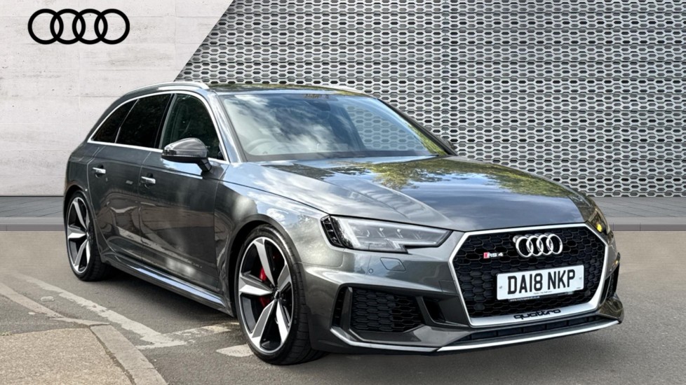 Main listing image - Audi RS4