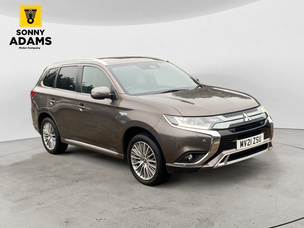 Main listing image - Mitsubishi Outlander