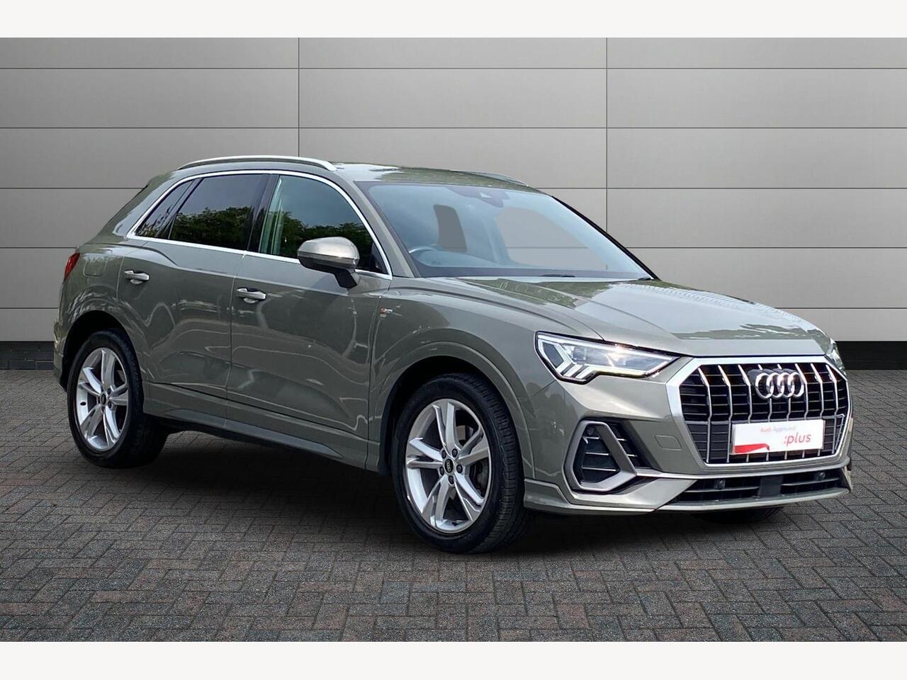 Main listing image - Audi Q3