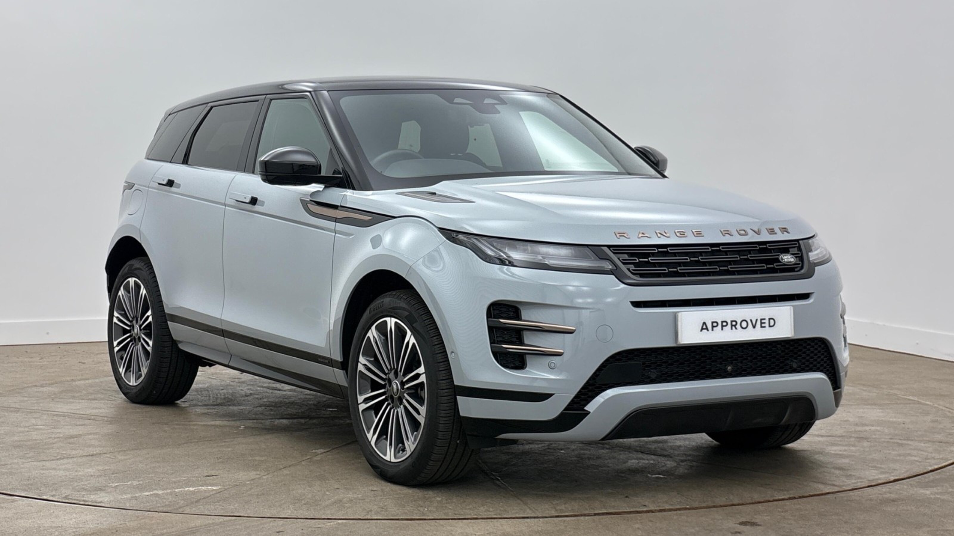 Main listing image - Land Rover Range Rover Evoque