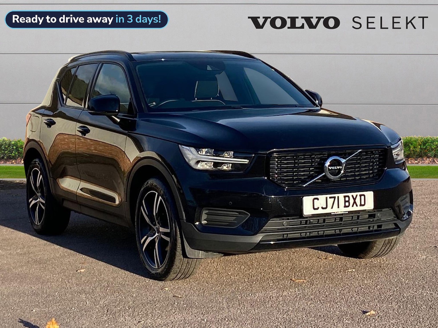 Main listing image - Volvo XC40