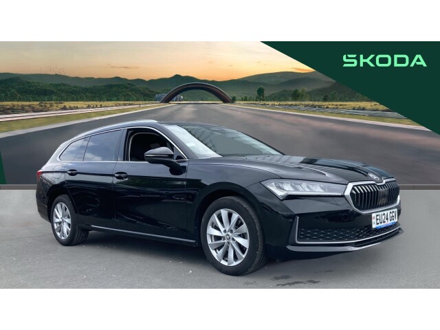 Main listing image - Skoda Superb Estate