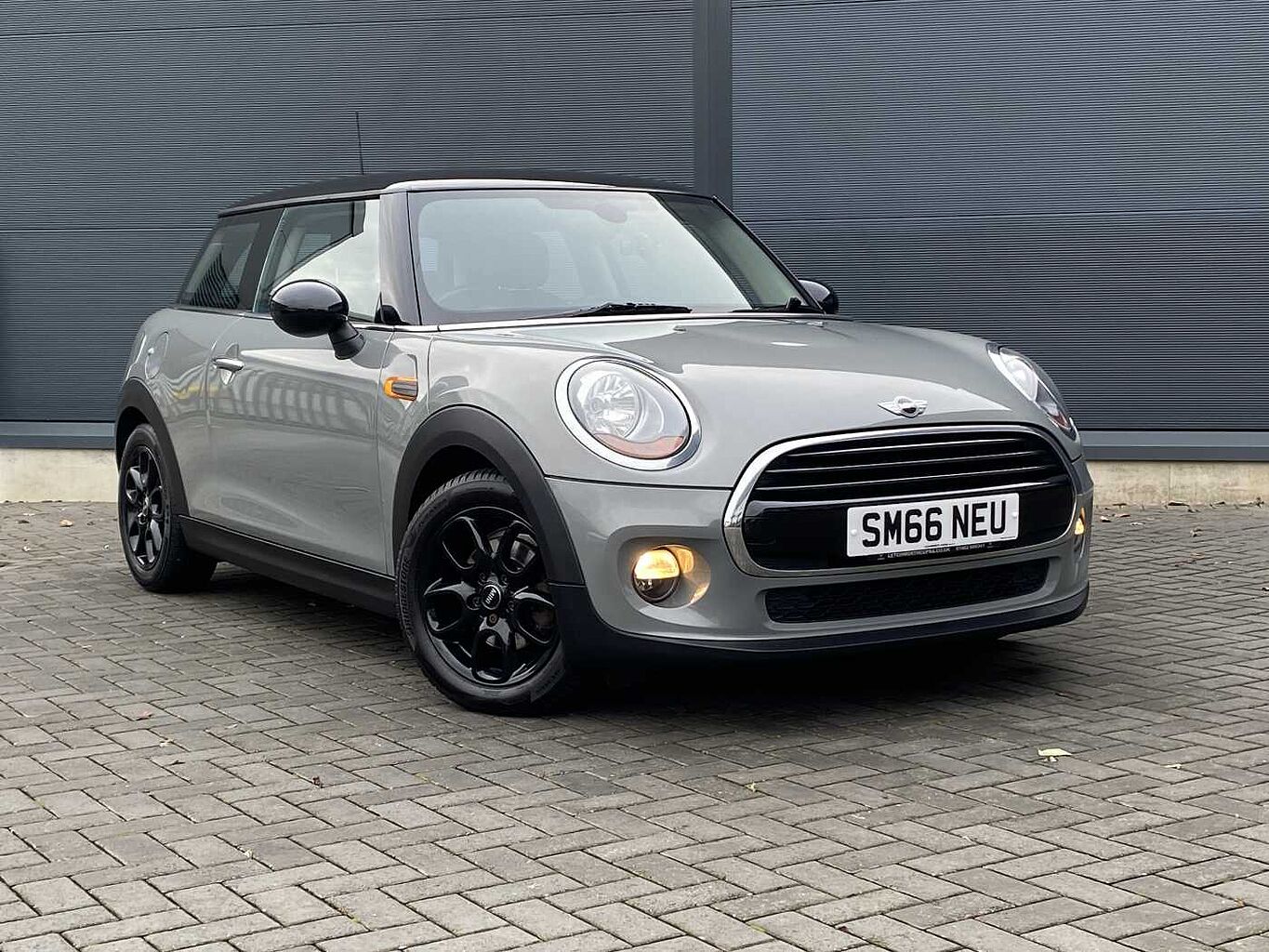 Main listing image - MINI Hatchback