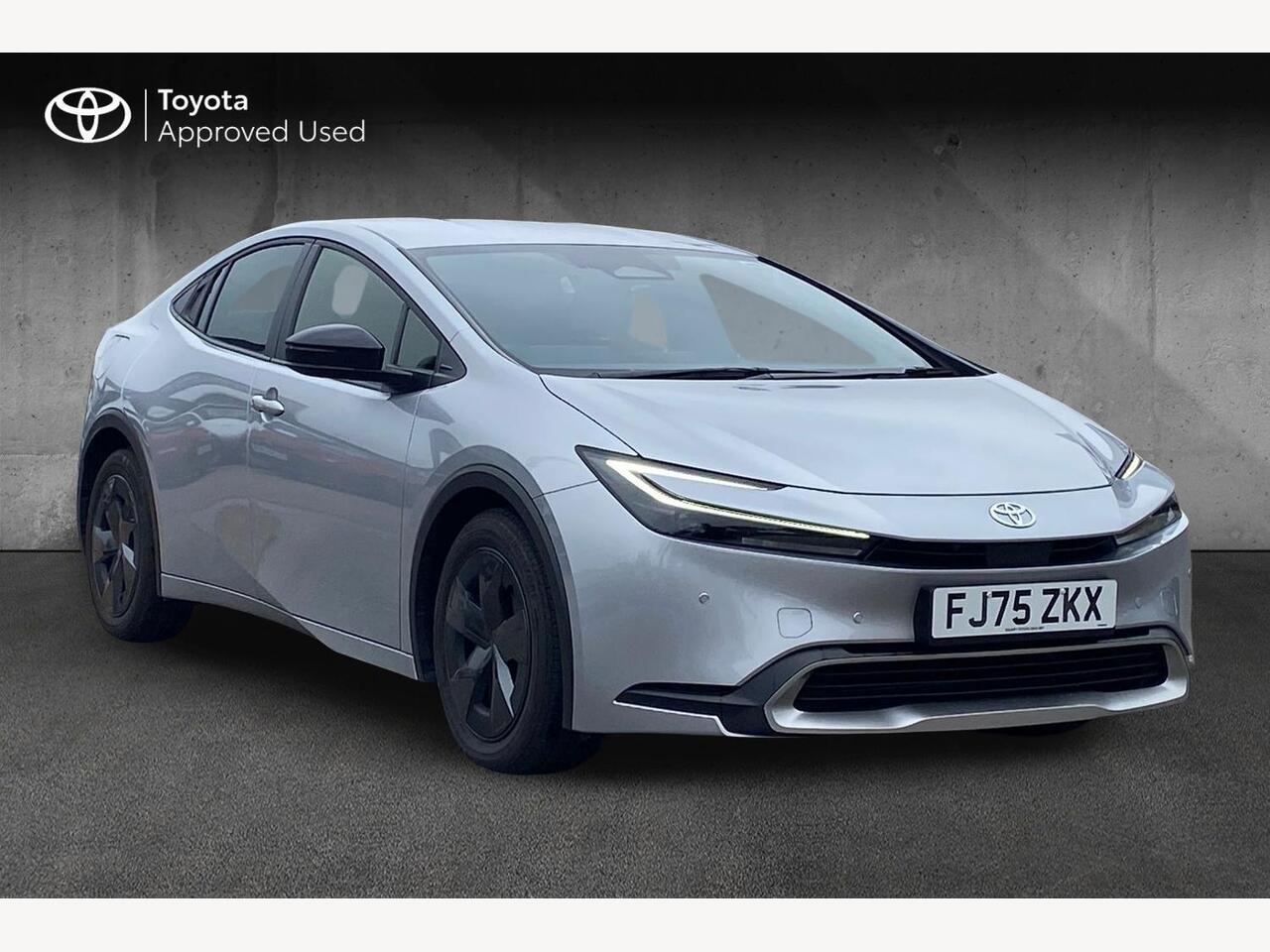 Main listing image - Toyota Prius Plug-In