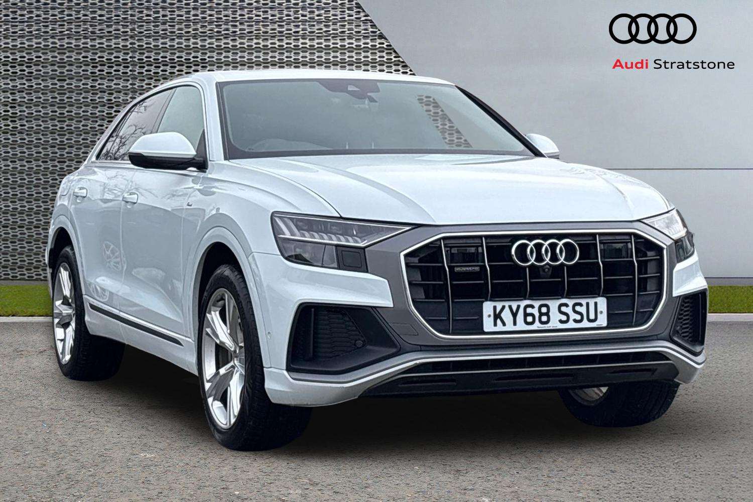Main listing image - Audi Q8